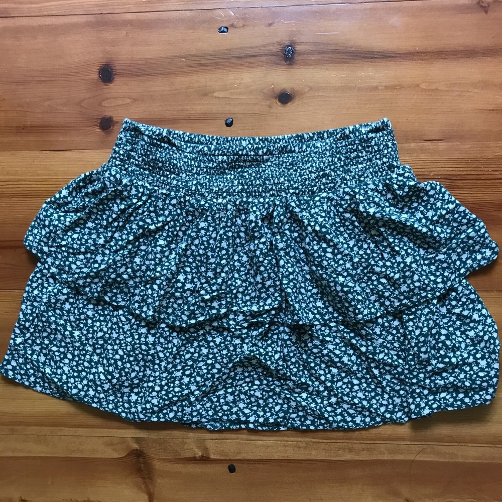 American Eagle Floral Skirt